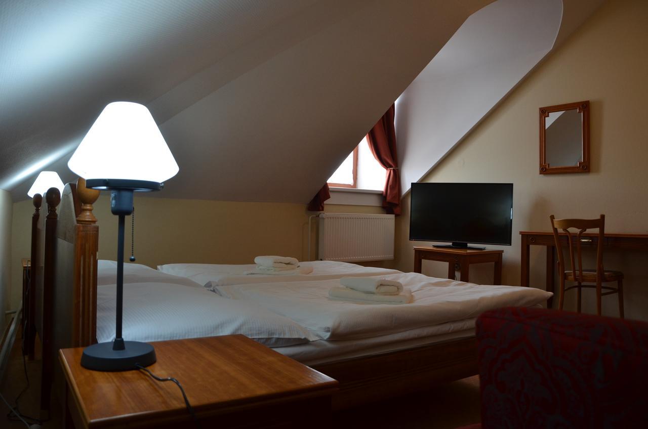 Hotel Napoleon Austerlitz 外观 照片